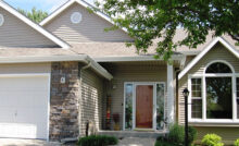 Liberty Cedar Grain Vinyl Siding